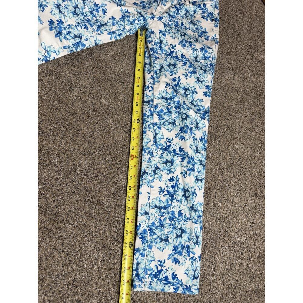 Garnet Hill Petite 4 (4P) Blue/White Floral Denim Slim 5-Pocket Jeans - Picture 5 of 6